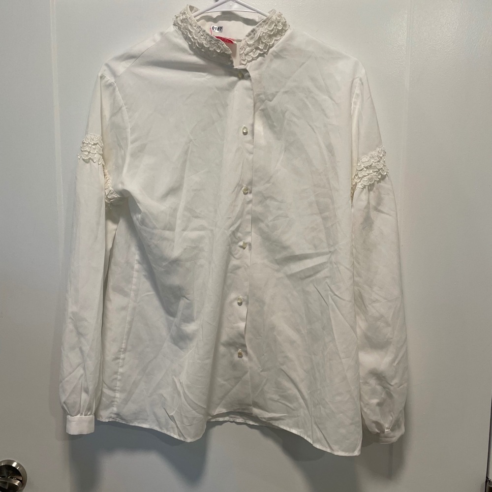 Vintage Lee Mar Pageant White Lace Trim Ruffle Collar Button Down Blouse Top